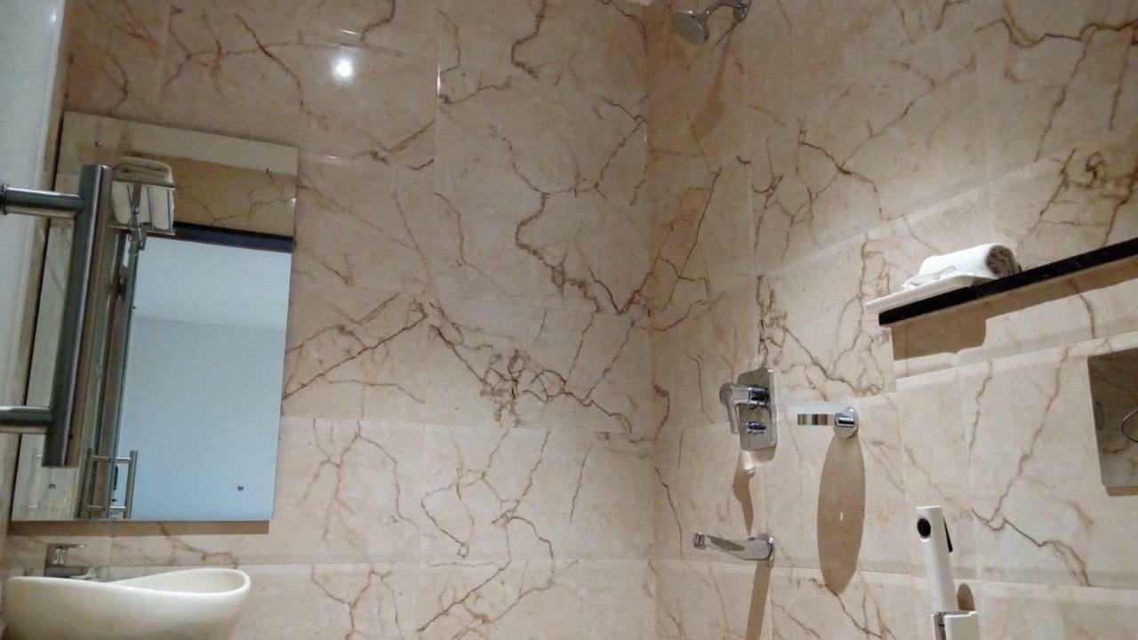 Kings Crown Salt Lake Калькутта Экстерьер фото